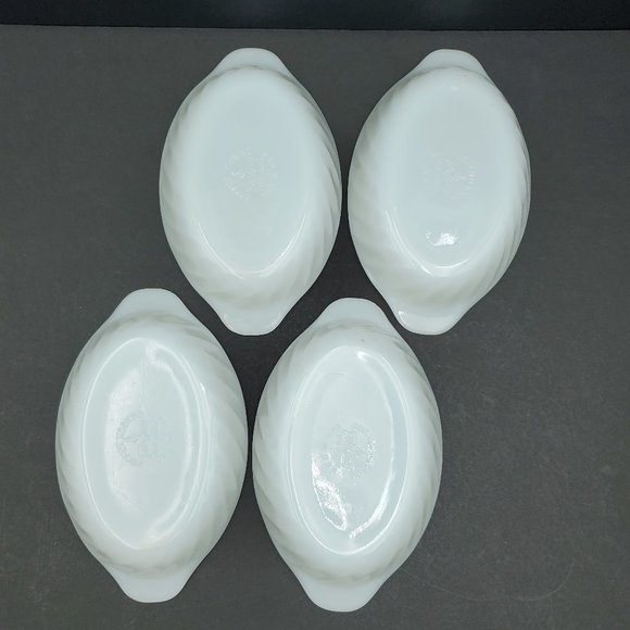 Anchor Hocking Fire King White Milk Glass Au Gratin Dishes Oval Swirl Casseroles - Picture 3 of 10